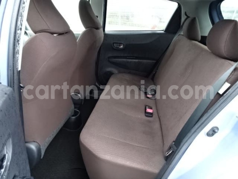 Big with watermark toyota vitz dar es salaam dar es salaam 22019