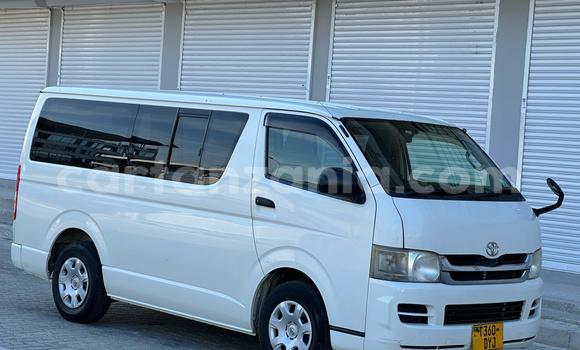 Buy Used Toyota HiAce White Truck in Dar es Salaam in Dar es Salaam Buy Used Toyota HiAce White Truck in Dar es Salaam in Dar es Salaam
