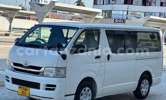 Buy Used Toyota HiAce White Truck in Dar es Salaam in Dar es Salaam Buy Used Toyota HiAce White Truck in Dar es Salaam in Dar es Salaam