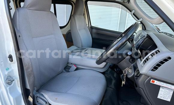 Buy Used Toyota HiAce White Truck in Dar es Salaam in Dar es Salaam Buy Used Toyota HiAce White Truck in Dar es Salaam in Dar es Salaam