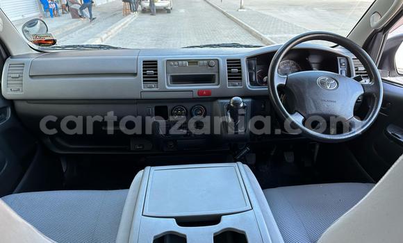 Buy Used Toyota HiAce White Truck in Dar es Salaam in Dar es Salaam Buy Used Toyota HiAce White Truck in Dar es Salaam in Dar es Salaam