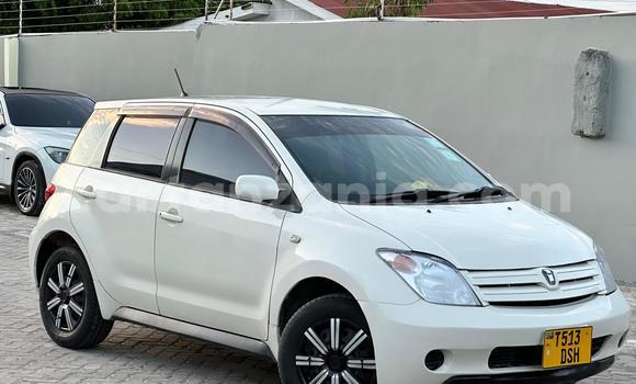 Buy Used Toyota IST White Car in Dar es Salaam in Dar es Salaam Buy Used Toyota IST White Car in Dar es Salaam in Dar es Salaam