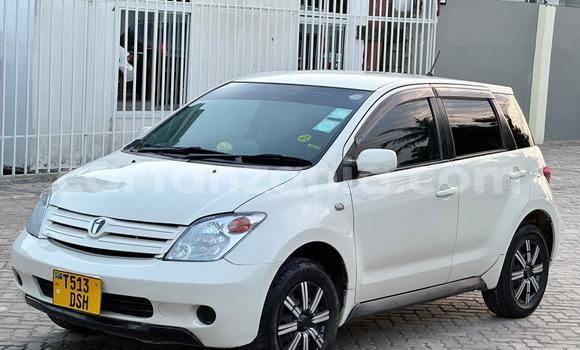 Buy Used Toyota IST White Car in Dar es Salaam in Dar es Salaam Buy Used Toyota IST White Car in Dar es Salaam in Dar es Salaam