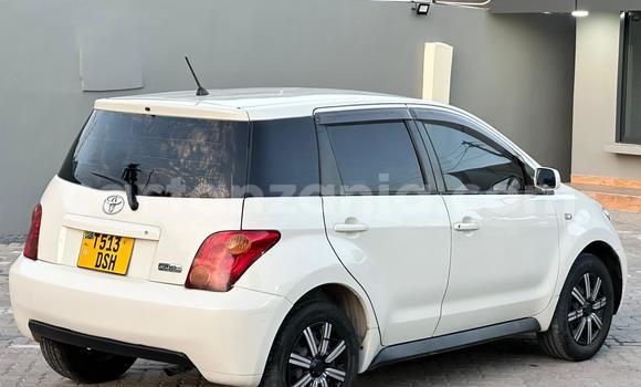 Buy Used Toyota IST White Car in Dar es Salaam in Dar es Salaam Buy Used Toyota IST White Car in Dar es Salaam in Dar es Salaam
