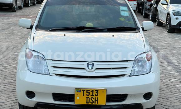 Buy Used Toyota IST White Car in Dar es Salaam in Dar es Salaam Buy Used Toyota IST White Car in Dar es Salaam in Dar es Salaam