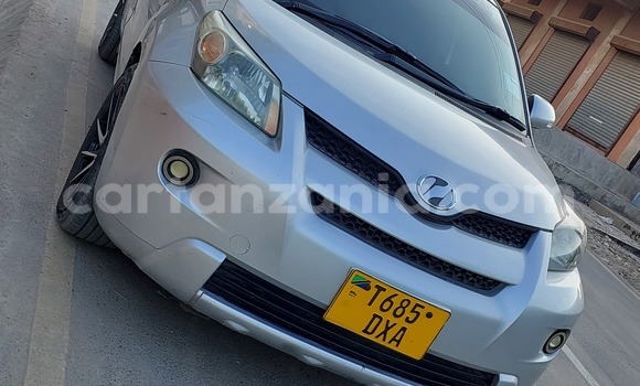 Buy Used Toyota IST Silver Car in Dar es Salaam in Dar es Salaam Buy Used Toyota IST Silver Car in Dar es Salaam in Dar es Salaam