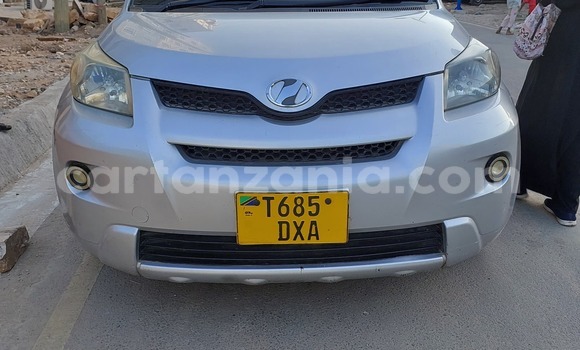 Buy Used Toyota IST Silver Car in Dar es Salaam in Dar es Salaam Buy Used Toyota IST Silver Car in Dar es Salaam in Dar es Salaam