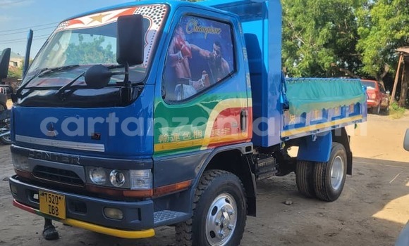 Buy Used Mitsubishi Fuso Fighter Blue Truck in Dar es Salaam in Dar es Salaam