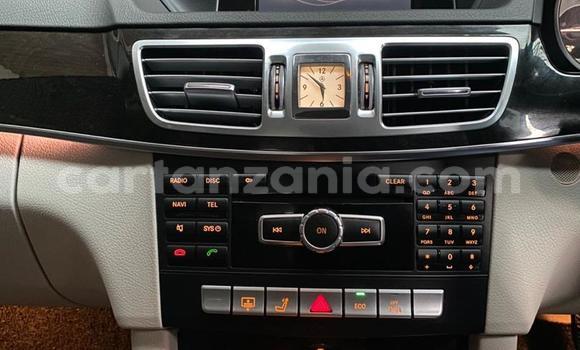 Nunua Ilio tumika Mercedes‒Benz E–Class Fedha Gari ndani ya Dar es Salaam nchini Dar es Salaam Nunua Ilio tumika Mercedes‒Benz E–Class Fedha Gari ndani ya Dar es Salaam nchini Dar es Salaam