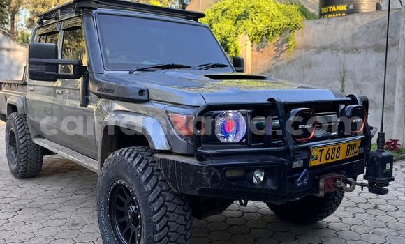 Buy Used Toyota Land Cruiser Beige Car in Arusha in Arusha