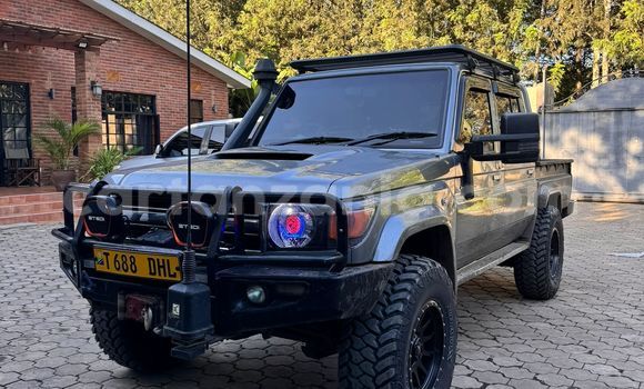 Nunua Ilio tumika Toyota Land Cruiser Beige Gari ndani ya Arusha nchini Arusha Nunua Ilio tumika Toyota Land Cruiser Beige Gari ndani ya Arusha nchini Arusha