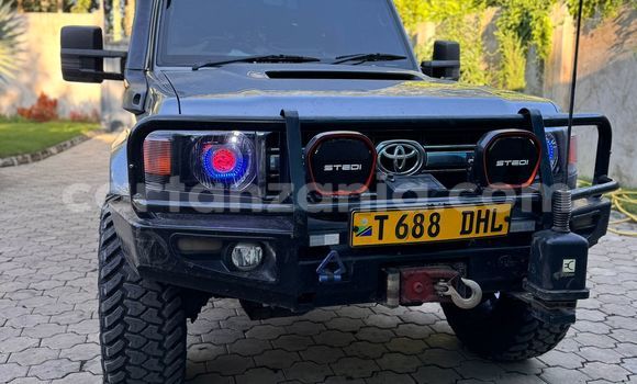 Nunua Ilio tumika Toyota Land Cruiser Beige Gari ndani ya Arusha nchini Arusha Nunua Ilio tumika Toyota Land Cruiser Beige Gari ndani ya Arusha nchini Arusha