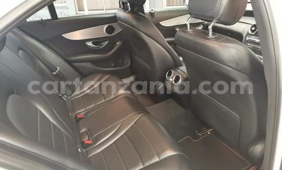 Nunua Ilio tumika Mercedes‒Benz C–Class Nyeupe Gari ndani ya Arusha nchini Arusha Nunua Ilio tumika Mercedes‒Benz C–Class Nyeupe Gari ndani ya Arusha nchini Arusha