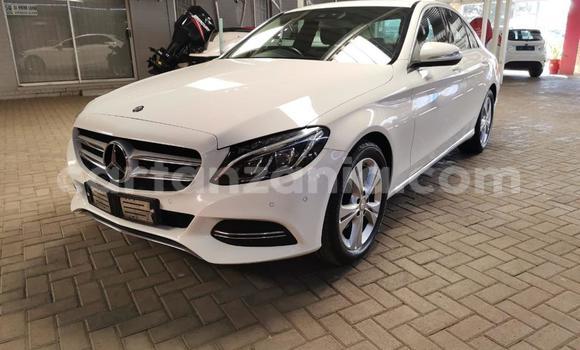 Nunua Ilio tumika Mercedes‒Benz C–Class Nyeupe Gari ndani ya Arusha nchini Arusha Nunua Ilio tumika Mercedes‒Benz C–Class Nyeupe Gari ndani ya Arusha nchini Arusha