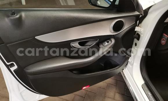 Nunua Ilio tumika Mercedes‒Benz C–Class Nyeupe Gari ndani ya Arusha nchini Arusha Nunua Ilio tumika Mercedes‒Benz C–Class Nyeupe Gari ndani ya Arusha nchini Arusha