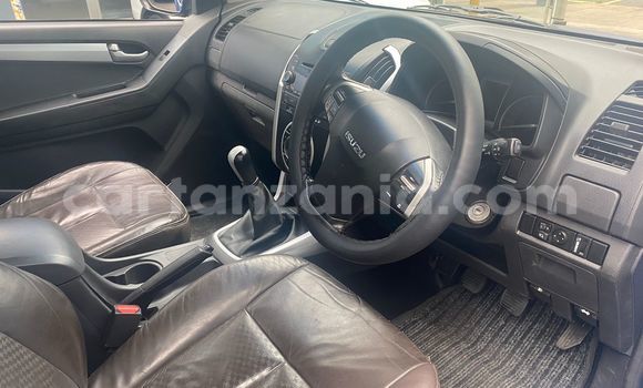 Nunua Ilio tumika Isuzu KB Bluu Gari ndani ya Arusha nchini Arusha Nunua Ilio tumika Isuzu KB Bluu Gari ndani ya Arusha nchini Arusha