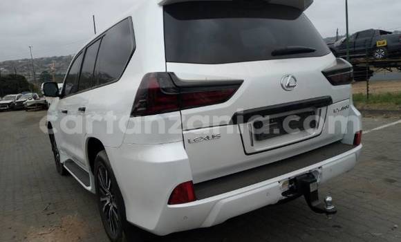 Nunua Ilio tumika Lexus LX Nyeupe Gari ndani ya Arusha nchini Arusha Nunua Ilio tumika Lexus LX Nyeupe Gari ndani ya Arusha nchini Arusha