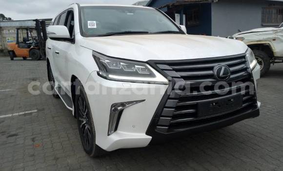 Nunua Ilio tumika Lexus LX Nyeupe Gari ndani ya Arusha nchini Arusha Nunua Ilio tumika Lexus LX Nyeupe Gari ndani ya Arusha nchini Arusha