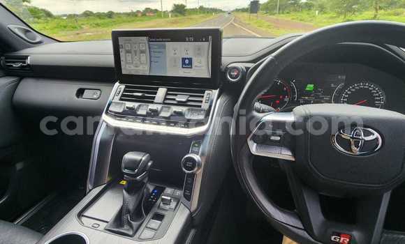 Buy Used Toyota Land Cruiser White Car in Dar es Salaam in Dar es Salaam Buy Used Toyota Land Cruiser White Car in Dar es Salaam in Dar es Salaam