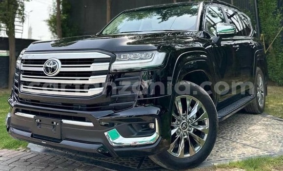 Buy Import Toyota Land Cruiser Black Car in Dar es Salaam in Dar es Salaam Buy Import Toyota Land Cruiser Black Car in Dar es Salaam in Dar es Salaam