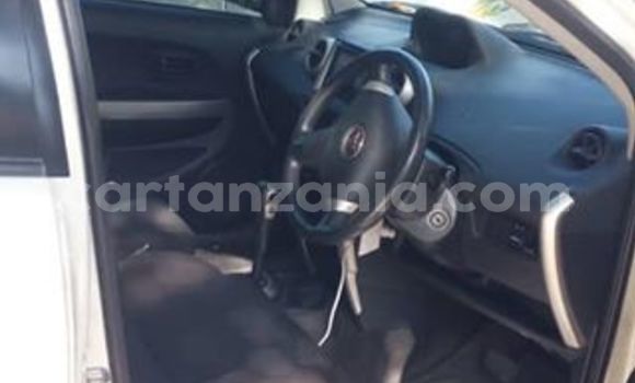 Buy Used Toyota IST White Car in Dar es Salaam in Dar es Salaam Buy Used Toyota IST White Car in Dar es Salaam in Dar es Salaam