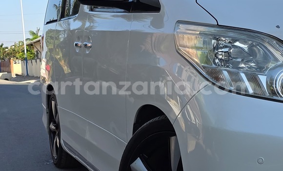 Nunua Ilio tumika Toyota Alphard Nyeupe Gari ndani ya Dar es Salaam nchini Dar es Salaam Nunua Ilio tumika Toyota Alphard Nyeupe Gari ndani ya Dar es Salaam nchini Dar es Salaam