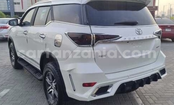 Buy Used Toyota Fortuner White Car in Ilemela in Mwanza Buy Used Toyota Fortuner White Car in Ilemela in Mwanza