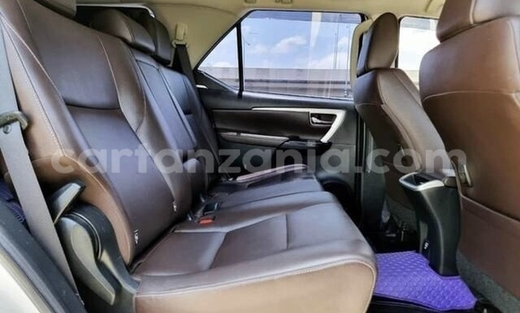 Buy Used Toyota Fortuner White Car in Ilemela in Mwanza Buy Used Toyota Fortuner White Car in Ilemela in Mwanza