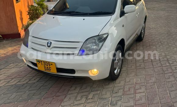Buy Used Toyota IST White Car in Dar es Salaam in Dar es Salaam Buy Used Toyota IST White Car in Dar es Salaam in Dar es Salaam