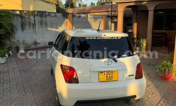 Buy Used Toyota IST White Car in Dar es Salaam in Dar es Salaam Buy Used Toyota IST White Car in Dar es Salaam in Dar es Salaam