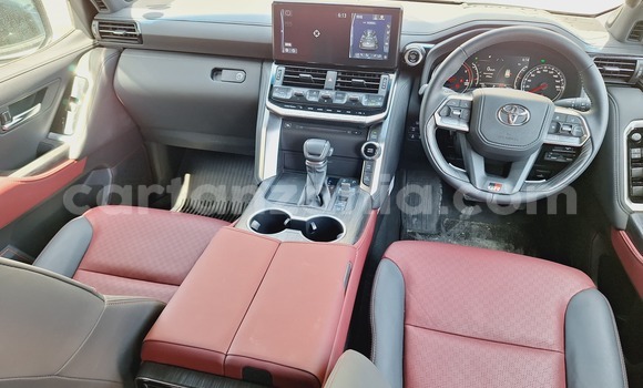 Buy Import Toyota Land Cruiser White Car in Dar es Salaam in Dar es Salaam Buy Import Toyota Land Cruiser White Car in Dar es Salaam in Dar es Salaam