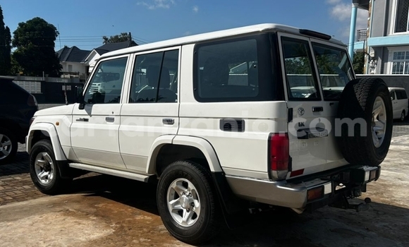 Nunua Ilio tumika Toyota Land Cruiser Nyeupe Gari ndani ya Dar es Salaam nchini Dar es Salaam Nunua Ilio tumika Toyota Land Cruiser Nyeupe Gari ndani ya Dar es Salaam nchini Dar es Salaam