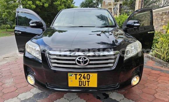 Nunua Ilio tumika Toyota Vanguard Nyeusi Gari ndani ya Dar es Salaam nchini Dar es Salaam