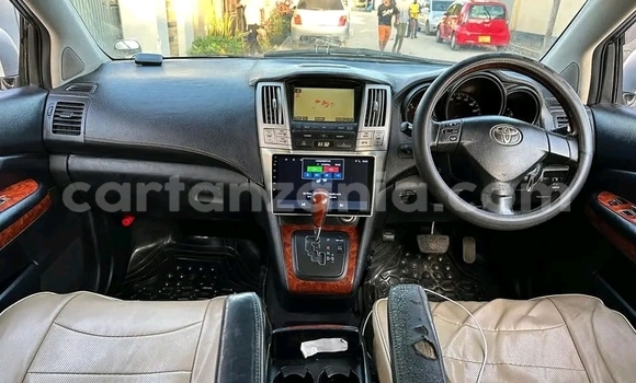Nunua Ilio tumika Toyota Harrier Fedha Gari ndani ya Dar es Salaam nchini Dar es Salaam