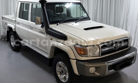Buy Used Toyota Land Cruiser White Car in Tabora Municipal in Tabora