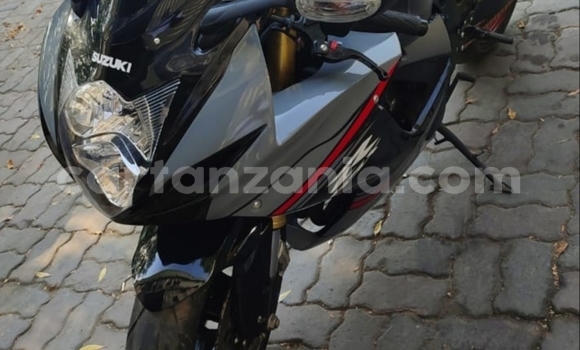 Buy Used Suzuki GSXR Beige Bike in Arusha in Arusha