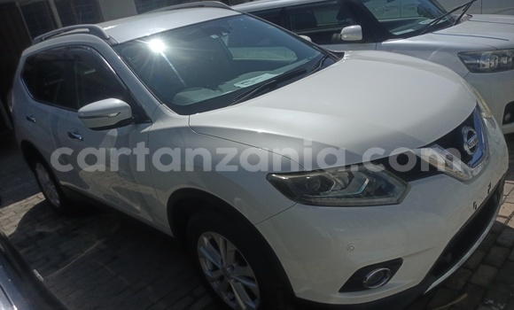 Buy Import Nissan X–Trail White Car in Dar es Salaam in Dar es Salaam