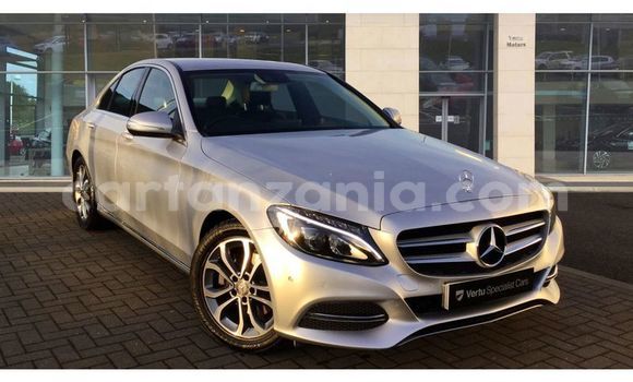 Buy Used Mercedes Viano Silver Car in Arusha in Arusha