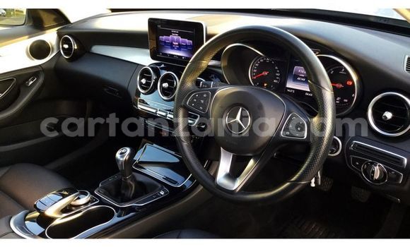 Nunua Ilio tumika Mercedes Viano Fedha Gari ndani ya Arusha nchini Arusha Nunua Ilio tumika Mercedes Viano Fedha Gari ndani ya Arusha nchini Arusha