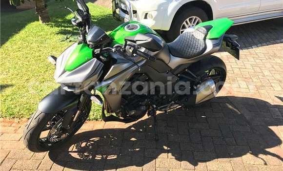 Buy Used Kawasaki Z 1000 Green Bike in Arusha in Arusha Buy Used Kawasaki Z 1000 Green Bike in Arusha in Arusha
