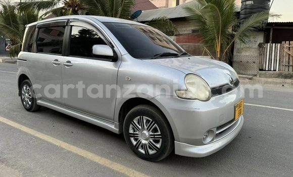 Buy Used Toyota Sienta Silver Car in Dar es Salaam in Dar es Salaam Buy Used Toyota Sienta Silver Car in Dar es Salaam in Dar es Salaam
