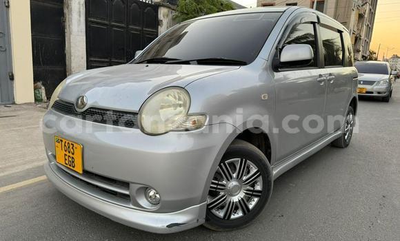 Buy Used Toyota Sienta Silver Car in Dar es Salaam in Dar es Salaam Buy Used Toyota Sienta Silver Car in Dar es Salaam in Dar es Salaam