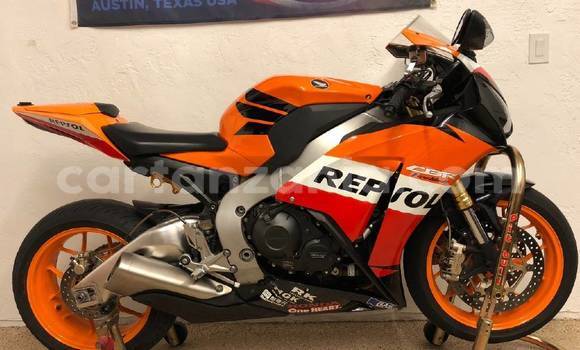 Buy Used Honda CBR Beige Bike in Arusha in Arusha Buy Used Honda CBR Beige Bike in Arusha in Arusha