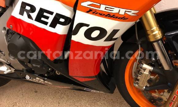 Buy Used Honda CBR Beige Bike in Arusha in Arusha Buy Used Honda CBR Beige Bike in Arusha in Arusha