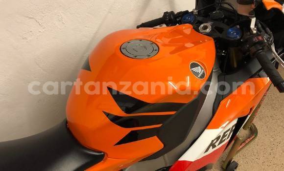 Buy Used Honda CBR Beige Bike in Arusha in Arusha Buy Used Honda CBR Beige Bike in Arusha in Arusha
