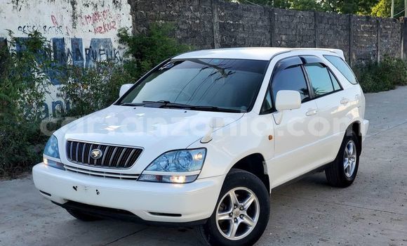 Buy Used Toyota Harrier White Car in Bariadi in Simiyu Buy Used Toyota Harrier White Car in Bariadi in Simiyu