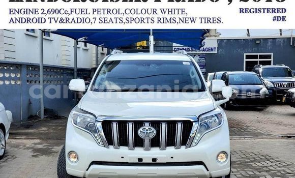 Nunua Ilio tumika Toyota Land Cruiser Prado Nyeupe Gari ndani ya Babati Mjini nchini Manyara