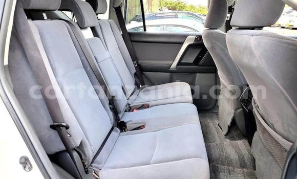 Buy Used Toyota Land Cruiser Prado White Car in Babati Urban in Manyara Buy Used Toyota Land Cruiser Prado White Car in Babati Urban in Manyara