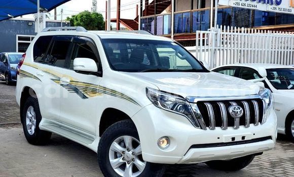 Buy Used Toyota Land Cruiser Prado White Car in Babati Urban in Manyara Buy Used Toyota Land Cruiser Prado White Car in Babati Urban in Manyara