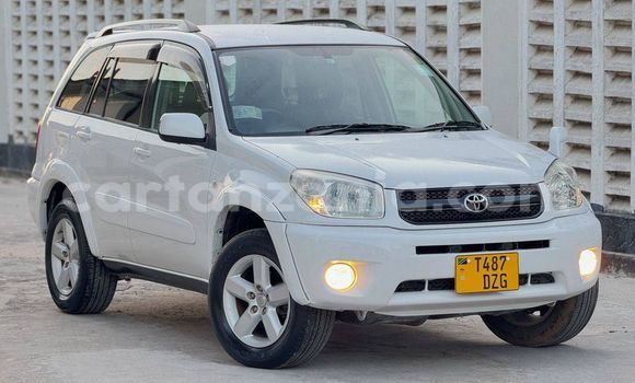 Buy Used Toyota RAV4 White Car in Biharamulo in Kagera